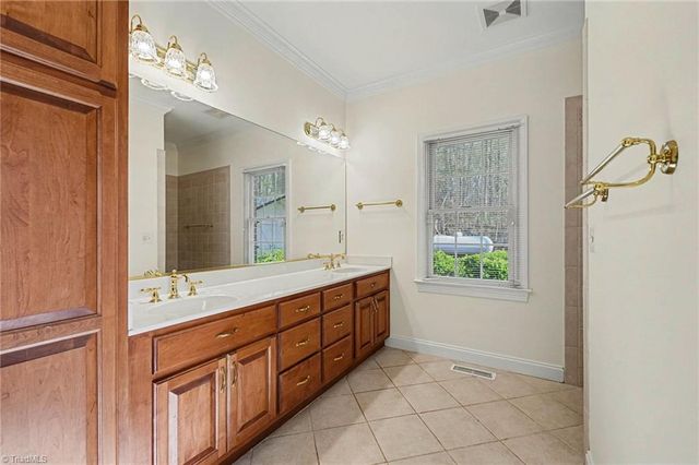 6687 Canaan Church Road, Denton, NC 27239