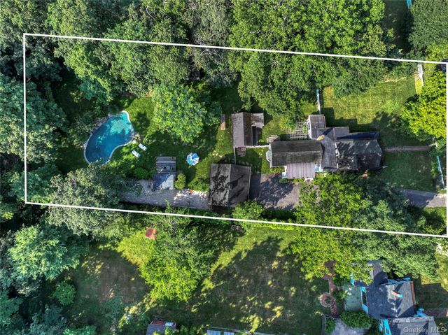 8440 Main Road, East Marion, NY 11939