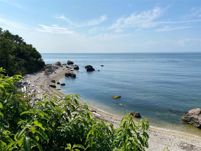 8440 Main Road, East Marion, NY 11939