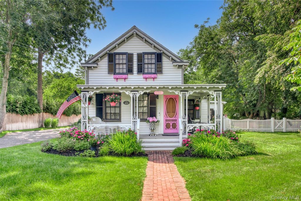 8440 Main Road, East Marion, NY 11939