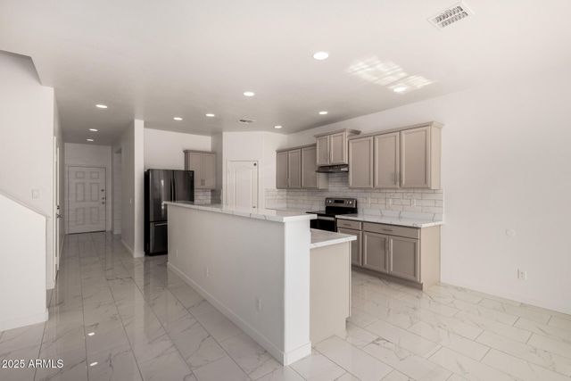 24409 W SHERATON Lane, Buckeye, AZ 85326