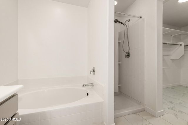 24409 W SHERATON Lane, Buckeye, AZ 85326