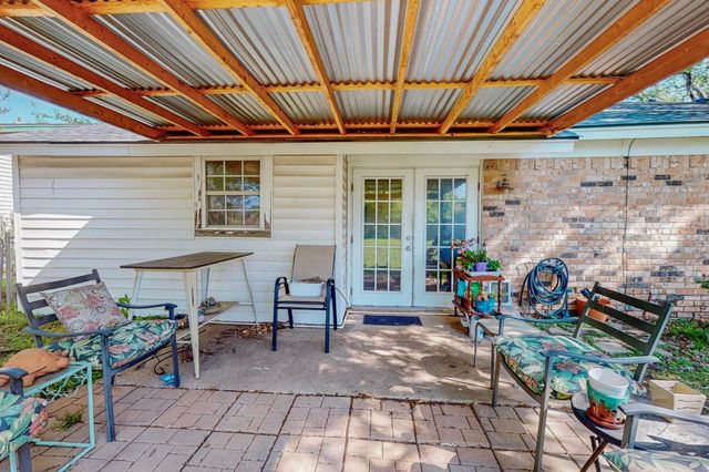 1402 Monaco Drive, Lewisville, TX 75067