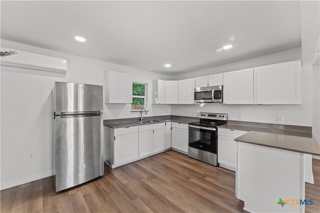 112 Linda Drive, San Marcos, TX 78666