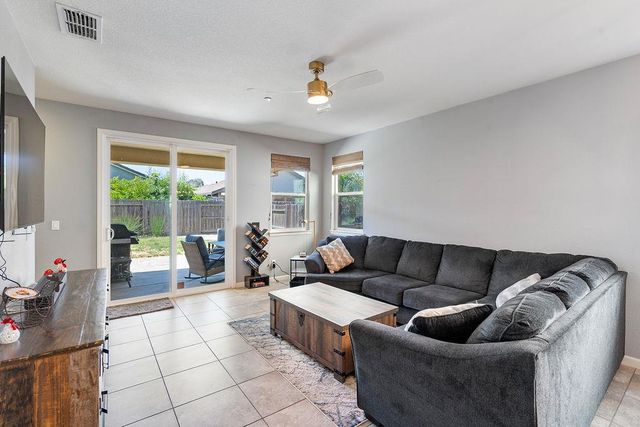 9421 Blue Mountain Way, Sacramento, CA 95829