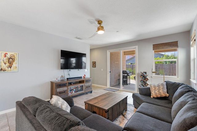 9421 Blue Mountain Way, Sacramento, CA 95829