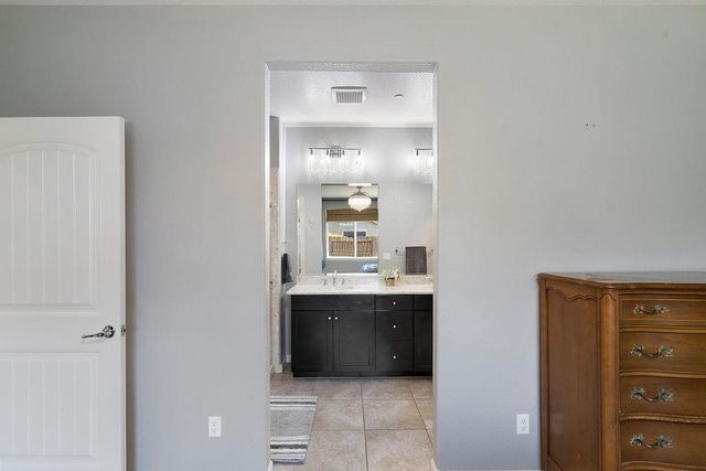 9421 Blue Mountain Way, Sacramento, CA 95829
