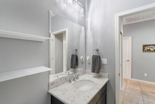 9421 Blue Mountain Way, Sacramento, CA 95829