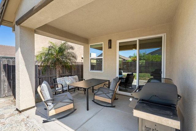 9421 Blue Mountain Way, Sacramento, CA 95829