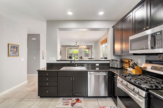 9421 Blue Mountain Way, Sacramento, CA 95829