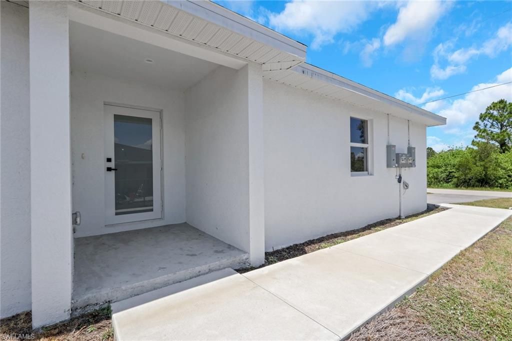 912-914 Ainsworth ST W, LEHIGH ACRES, FL 33974 — photo 4