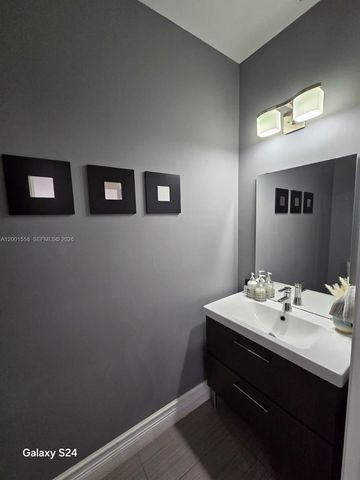 2190 Hacienda Ter 2190, Weston, FL 33327