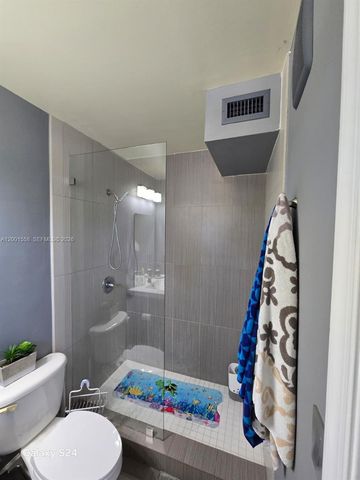 2190 Hacienda Ter 2190, Weston, FL 33327