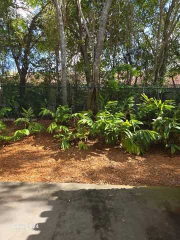 2190 Hacienda Ter 2190, Weston, FL 33327