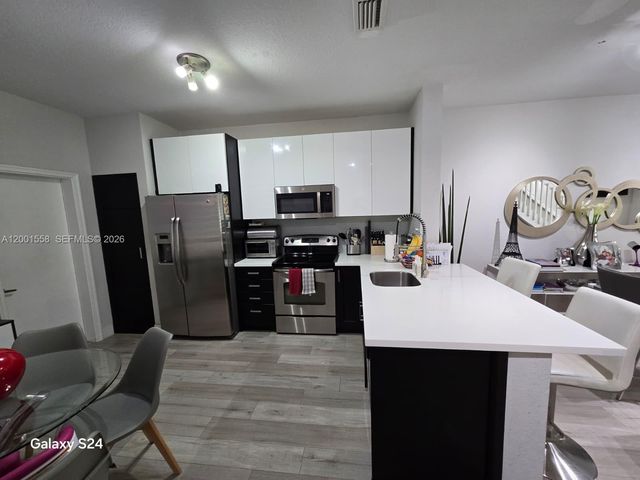 2190 Hacienda Ter 2190, Weston, FL 33327