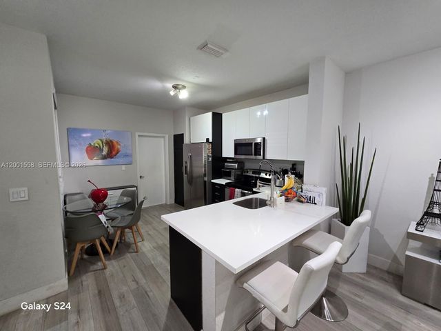 2190 Hacienda Ter 2190, Weston, FL 33327