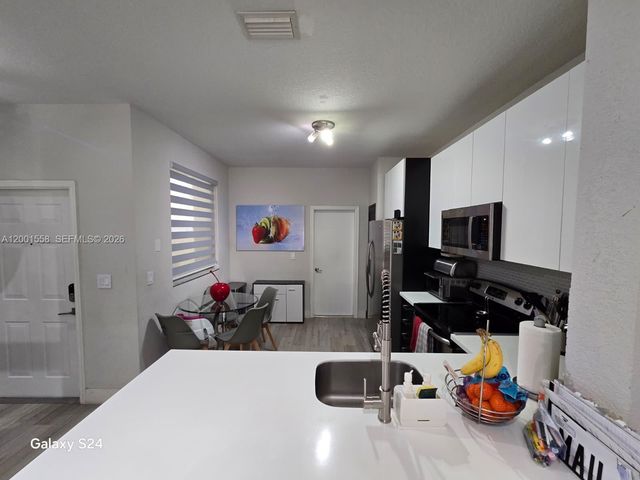 2190 Hacienda Ter 2190, Weston, FL 33327