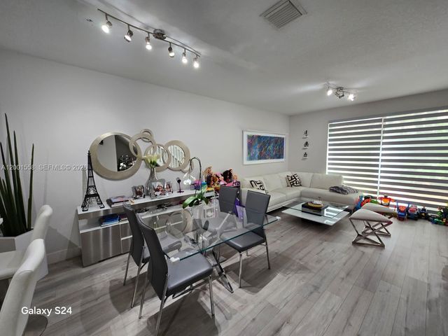 2190 Hacienda Ter 2190, Weston, FL 33327