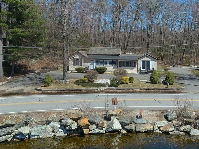 122 Wash Pond Road, Hampstead, NH 03841
