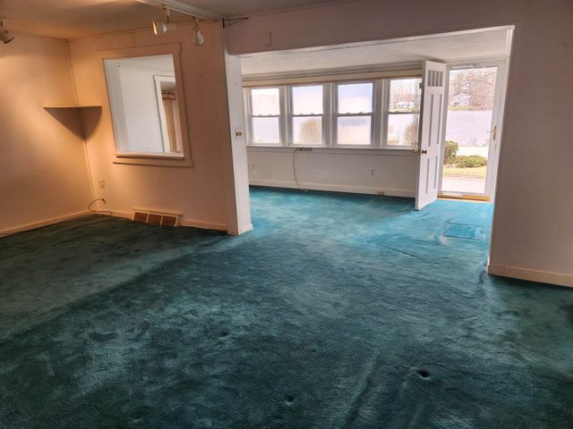 122 Wash Pond Road, Hampstead, NH 03841