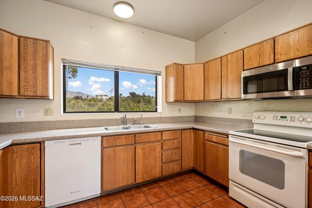 5110 N Calle La Cima, Tucson, AZ 85718