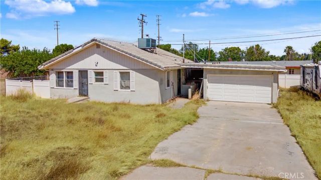1047 E Lingard Street, Lancaster, CA 93535