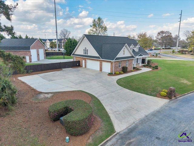 32 Willow Lake Drive, Warner Robins, GA 31093