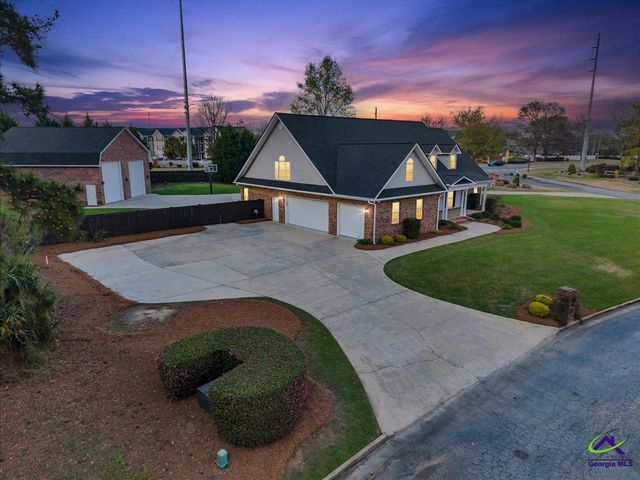 32 Willow Lake Drive, Warner Robins, GA 31093