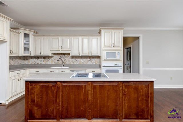 32 Willow Lake Drive, Warner Robins, GA 31093