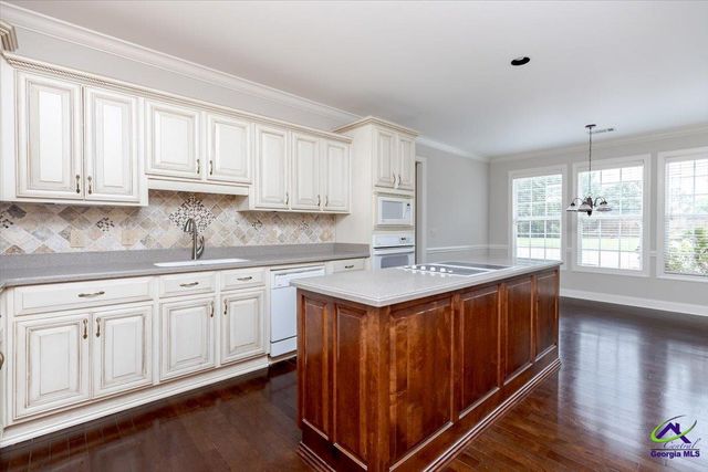 32 Willow Lake Drive, Warner Robins, GA 31093