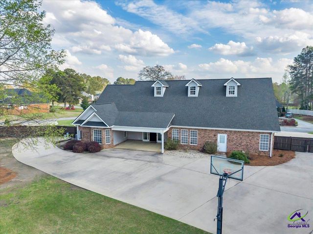 32 Willow Lake Drive, Warner Robins, GA 31093
