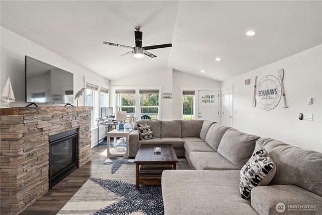 304 Ocean Shores Boulevard NW, Ocean Shores, WA 98569