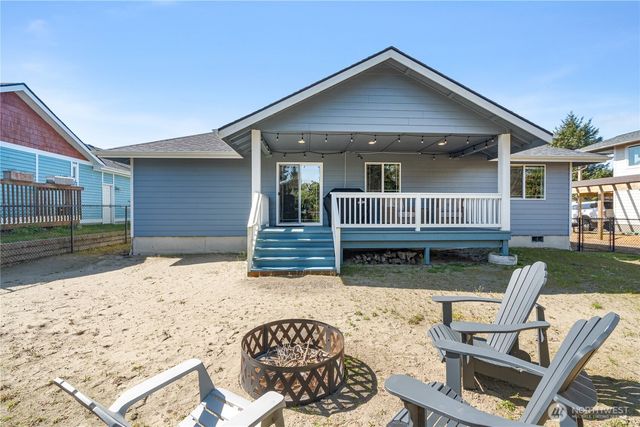 304 Ocean Shores Boulevard NW, Ocean Shores, WA 98569
