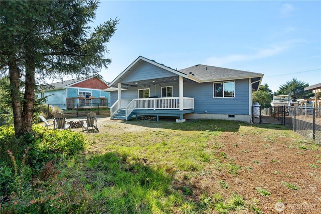 304 Ocean Shores Boulevard NW, Ocean Shores, WA 98569
