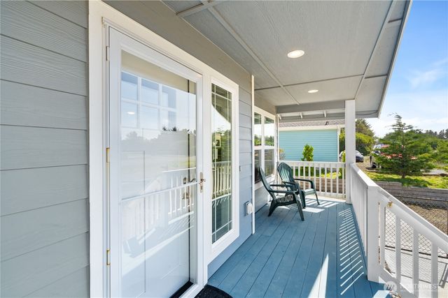 304 Ocean Shores Boulevard NW, Ocean Shores, WA 98569