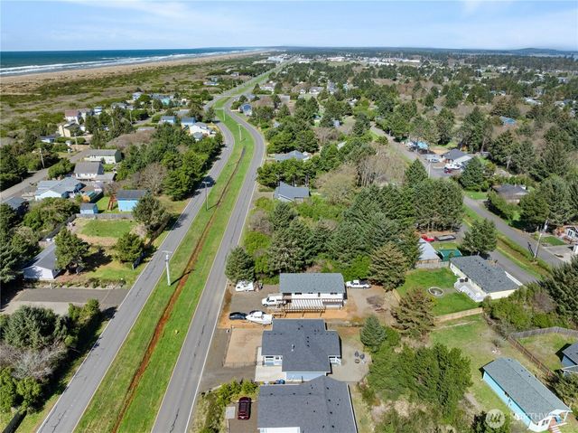 304 Ocean Shores Boulevard NW, Ocean Shores, WA 98569