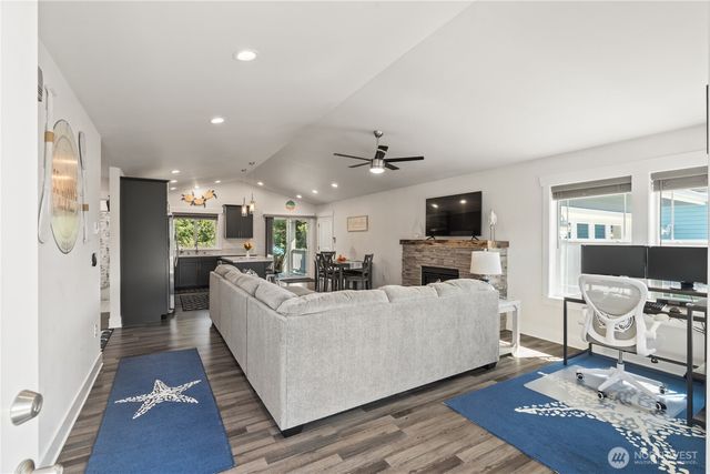 304 Ocean Shores Boulevard NW, Ocean Shores, WA 98569