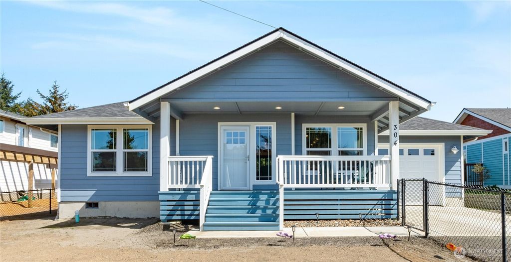 304 Ocean Shores Boulevard NW, Ocean Shores, WA 98569