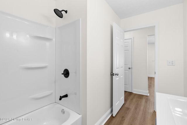 700 Iroquois Ave, Louisville, KY 40214