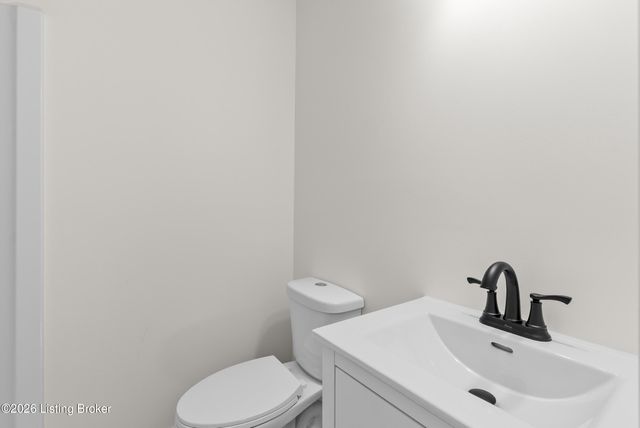 700 Iroquois Ave, Louisville, KY 40214