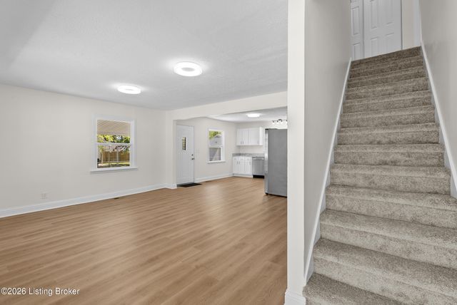 700 Iroquois Ave, Louisville, KY 40214