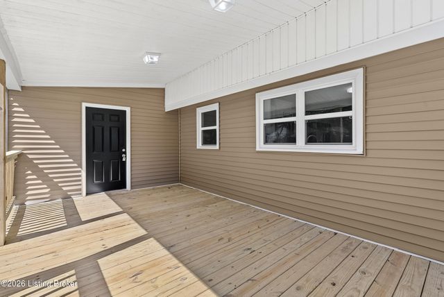 700 Iroquois Ave, Louisville, KY 40214