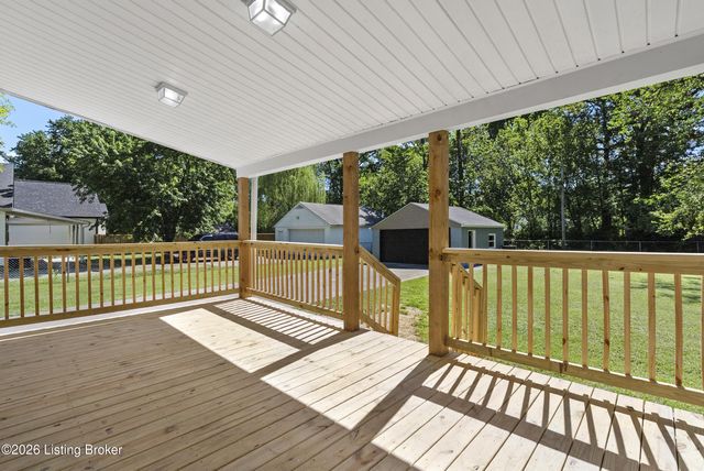 700 Iroquois Ave, Louisville, KY 40214