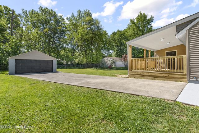 700 Iroquois Ave, Louisville, KY 40214