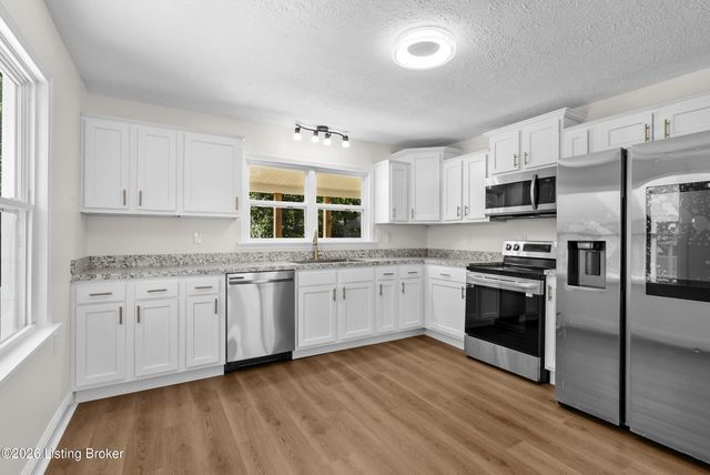 700 Iroquois Ave, Louisville, KY 40214