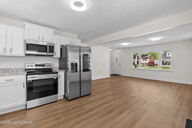700 Iroquois Ave, Louisville, KY 40214