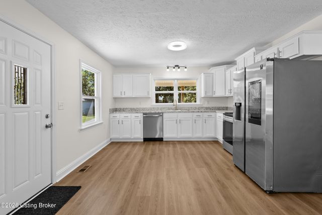 700 Iroquois Ave, Louisville, KY 40214