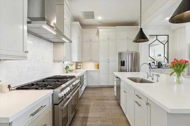 338 W 18th Street, Houston, TX 77008