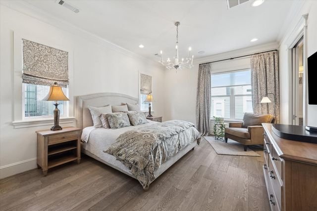 338 W 18th Street, Houston, TX 77008