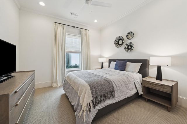 338 W 18th Street, Houston, TX 77008